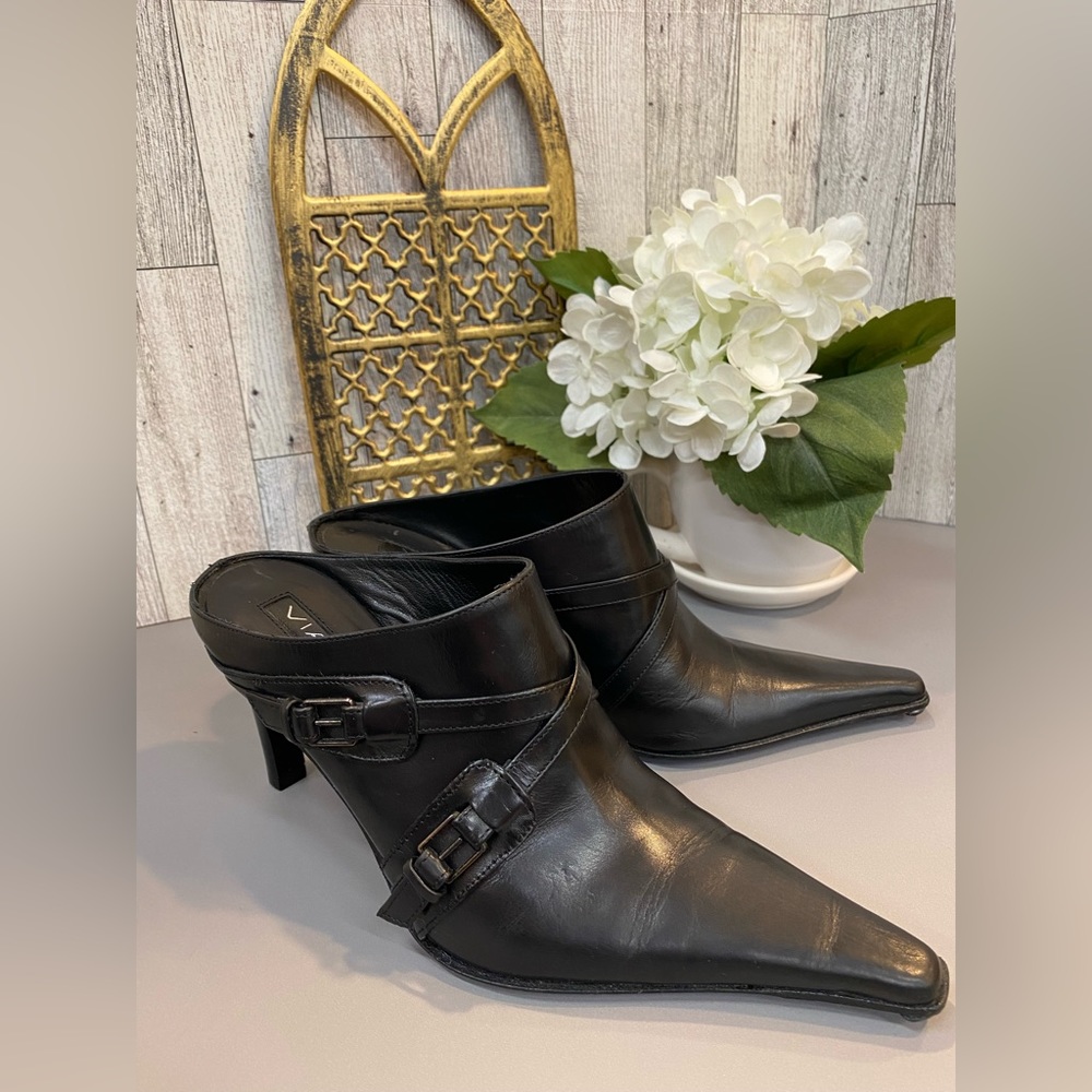 Via Spiga Black Leather Heel Bootie